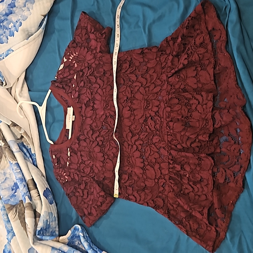 ann taylor loft maroon peplum lace top xs